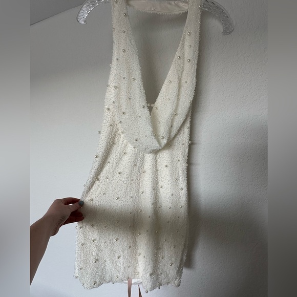 NWT Oh Polly Deep Plunge Embellished Mini Dress in White 6 / Regular Length - Picture 4 of 7